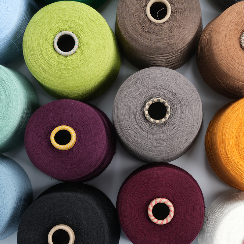 70Nm/2 60% Ull 40% Silke Blandningar Garn